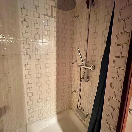 Zen Serenity Sauna & Retreat - Happy Go Lucky Quarto em Acomodações Particulares