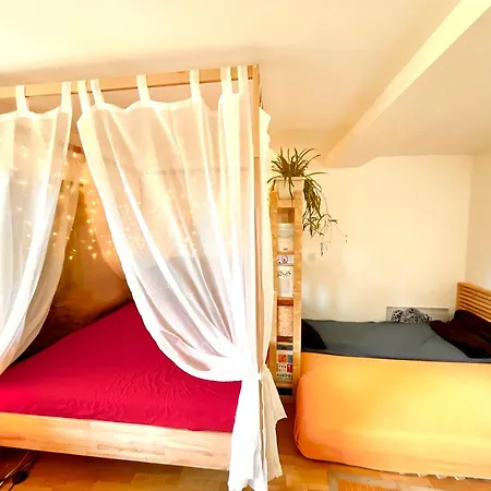 Zen Serenity Sauna & Retreat - Happy Go Lucky Homestay szállás *